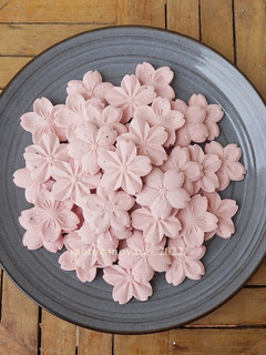 Foto resep Sakura Dragonfruit Cookies (Gluten-free) MPASI 1th+