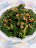 Mezzi rigatoni con pesto di bieta a modo mio