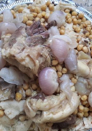 صورة لوصفة حمص على قولات (مفاصل لحم البقر)