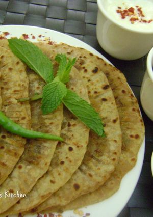 A picture of Keema Paratha.