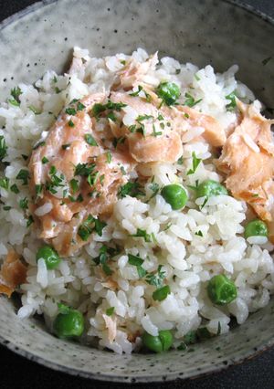 A picture of Smoked Salmon Takikomi Gohan.