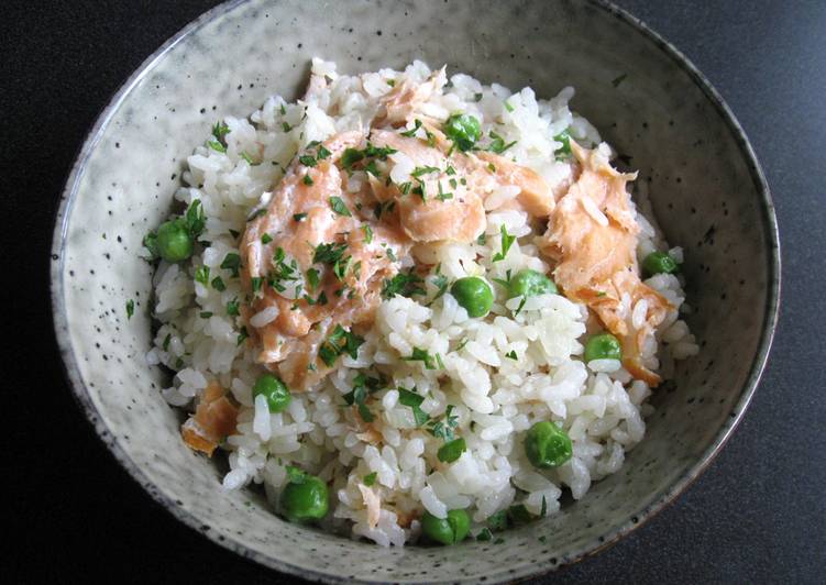 Recipe of Quick Smoked Salmon Takikomi Gohan