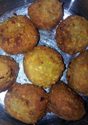 A picture of Sardine balls.