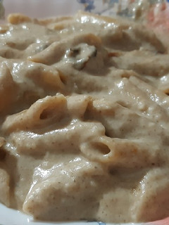 Una foto de Macarrones integrales con salsa de champiñones y Cabrales