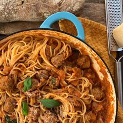 A picture of Meatball sauce.