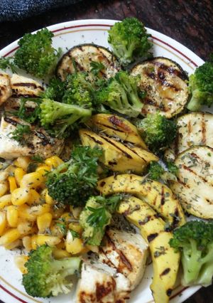 A picture of Grilled veggies and paneer salad.
