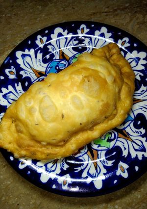 A picture of Half Moon Samosa.