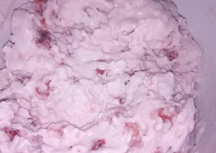 Recipe of Ultimate No Churn Vegan Strawberry Ice Cream