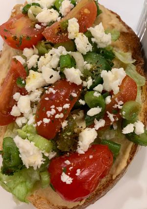 ઓપન સેન્ડવીચ (Open Sandwich Recipe In Gujarati) રેસીપી મુખ્ય ફોટો