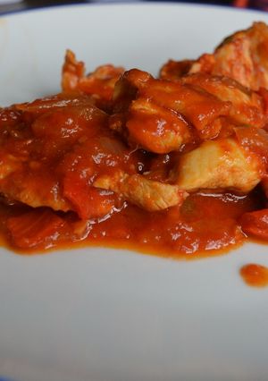 Una foto de Pollo al chilindrón sin jamón