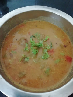 தேங்காய் அரைத்து விட்ட பருப்பு சாம்பார்(sambar recipe in tamil) செய்முறை முக்கிய புகைப்படம்