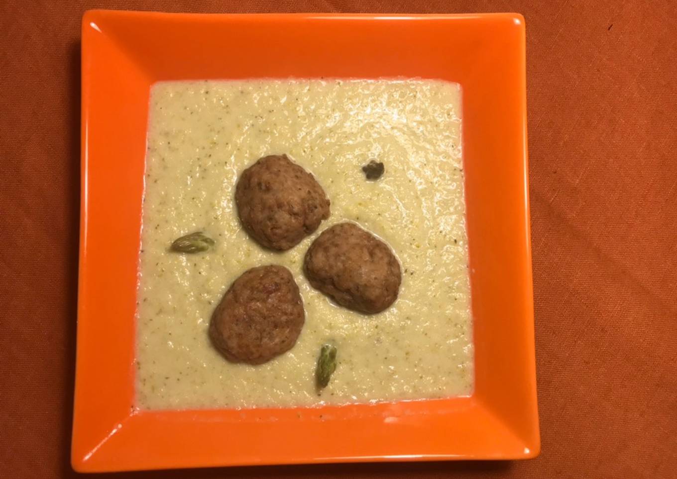 Albóndigas en airFryer con salsa de verduras