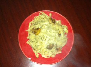 Una foto de Fettuccine con champiñones a las finas hierbas