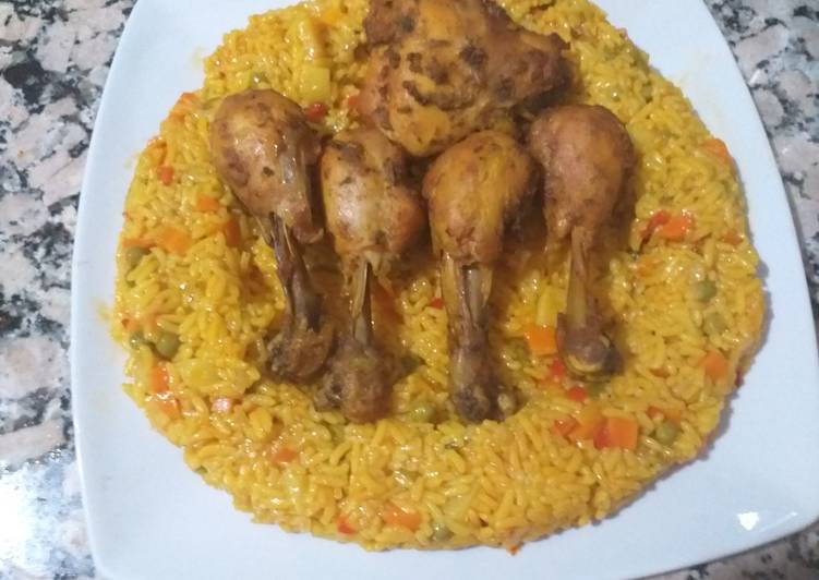 دجاج محمر بدون ولا نقطة ماء مع الارز بالخضر روعة في المذاق