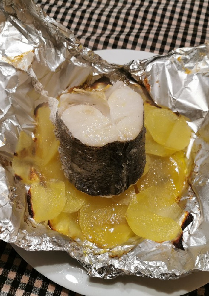 Una foto de Tronc de lluç a la papillote