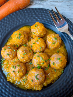 Una foto de Albóndigas de pollo con zanahoria al curry