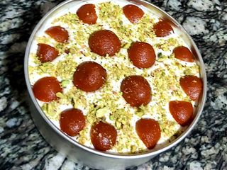 Gulab jamun cheese cake