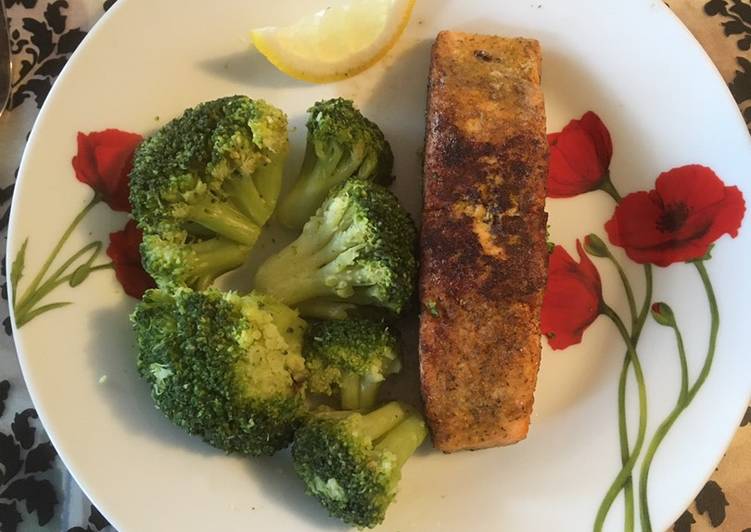 Easiest Way to Make Super Quick Homemade Salmon with broccoli (Losos s brokoličkou)