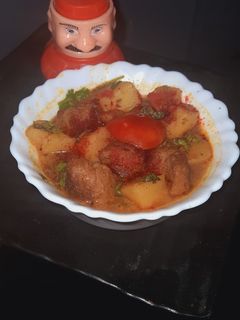 आलू सोयाबीन की सब्जी (aloo soyabean ki sabzi recipe in Hindi) रेसिपी मुख्य फोटो