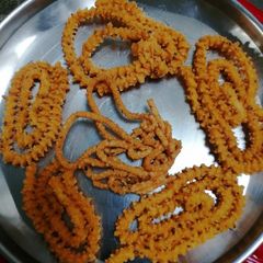 A picture of Cornflour Chakli.