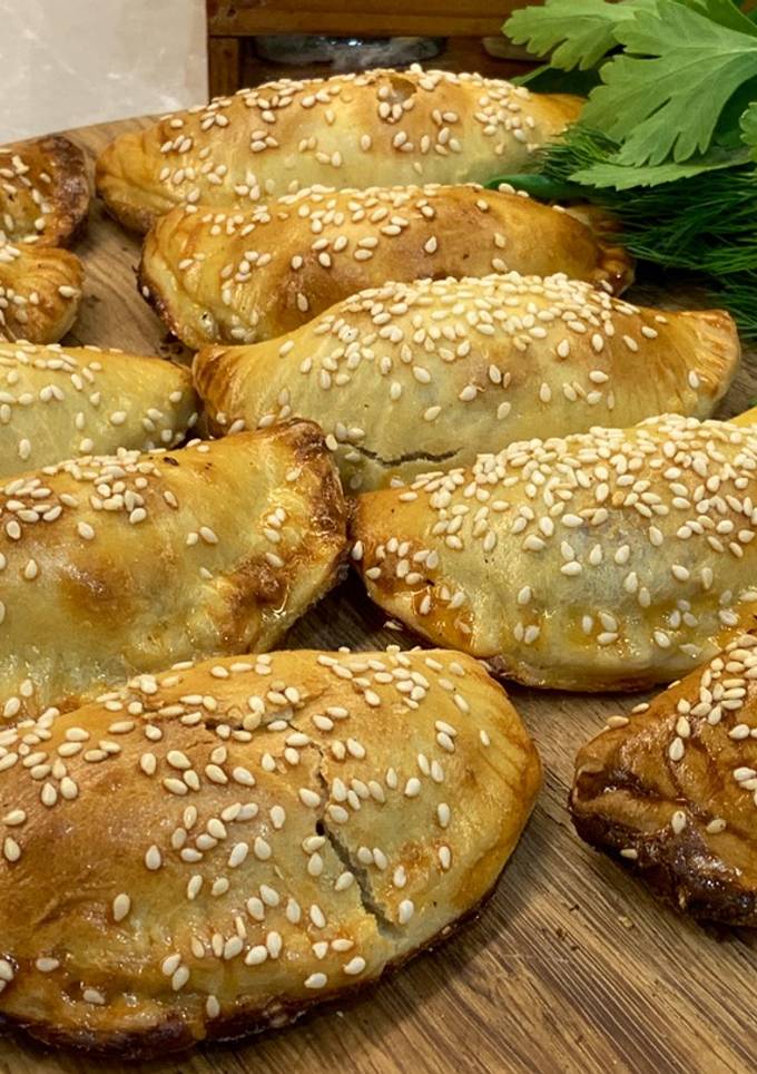 Чебуреки в духовці