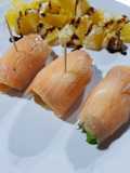 Involtini di Salmone affumicato con rucola e philadelphia