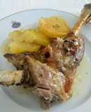 Paletilla de cordero al horno con patatas