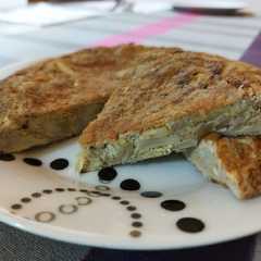 Una foto de Tortilla de alcachofas