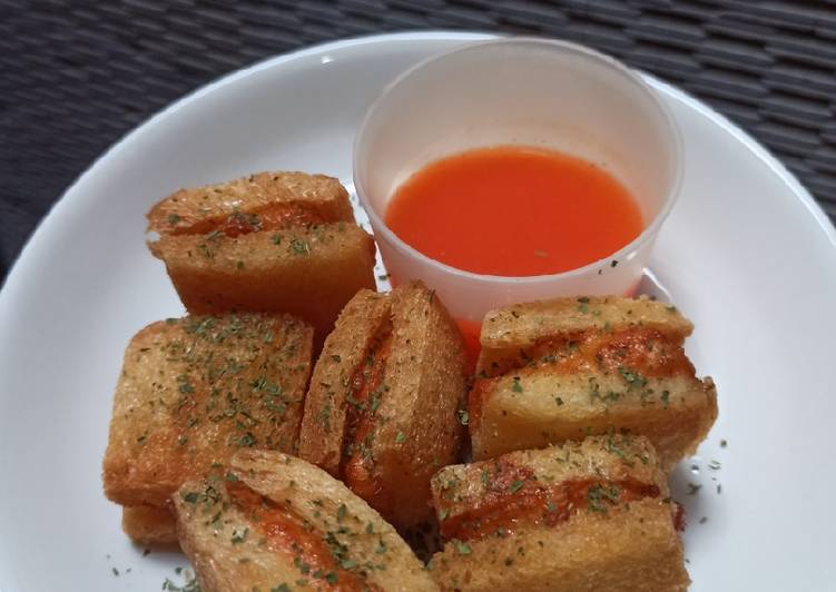 Menbosha / Shrimp Toast