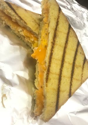 A picture of Cheesy egg sandwich.
