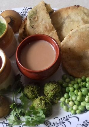 मटर की कचौड़ी (matar ki kachodi recipe in Hindi) रेसिपी मुख्य फोटो