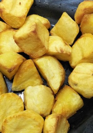 A picture of Fried potatoes.