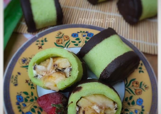 Banana Roll Cake | ala Kartika Sari