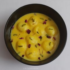 A picture of Rasmalai (with tinned Rossogolla).