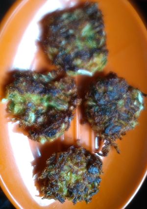 सूजी पकोड़े (Suji Pakode recipe in hindi) रेसिपी मुख्य फोटो