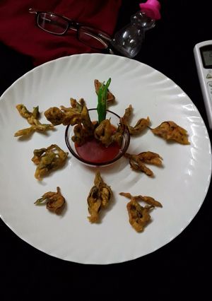 হিঞ্চের পাতা বাহার (hincher paata baahar recipe in Bengali) রেসিপির প্রধান ছবি