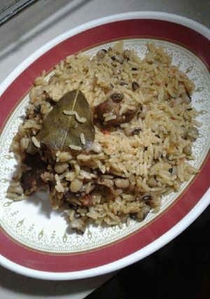 A picture of Jollof rice n beans.