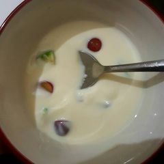 A picture of Fruit yoghurt.