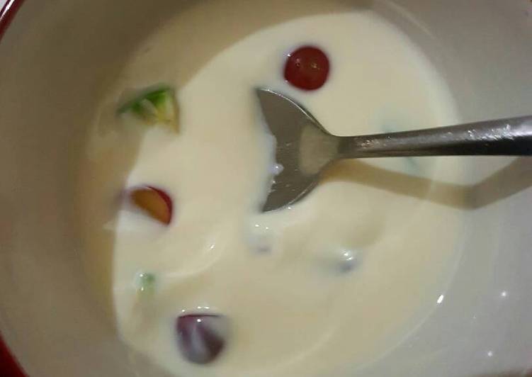 Simple Way to Make Fruit yoghurt Favorite
