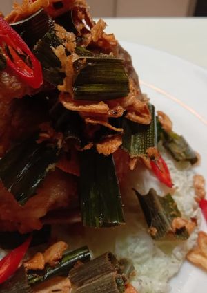 Foto resep Ayam goreng bawang aroma pandan