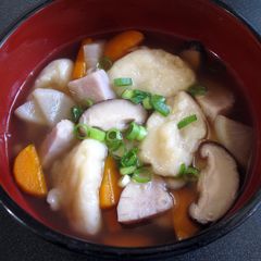 A picture of Dumplings in Soup.