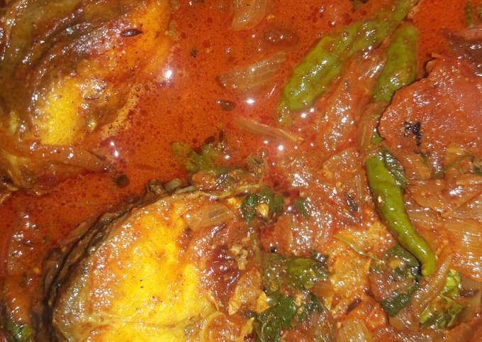 Rohu fish curry Recipe by Kakoli Roy - Cookpad