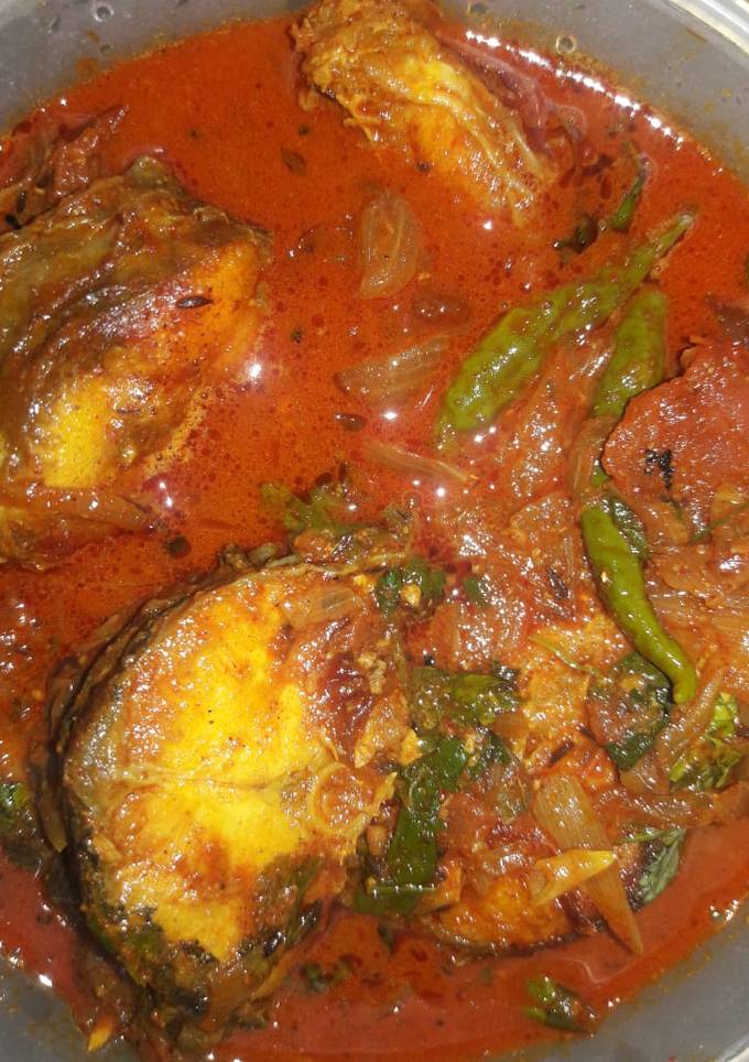 Rohu fish curry Recipe by Kakoli Roy - Cookpad