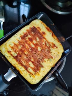 ब्रेड पिज़्ज़ा टोस्ट(bread pizza toast recipe in hindi) रेसिपी मुख्य फोटो
