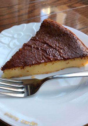 A picture of Easy and tasty lemon cheese cake.
