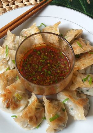 Foto resep 11. GYOZA WITH CHILI OIL
