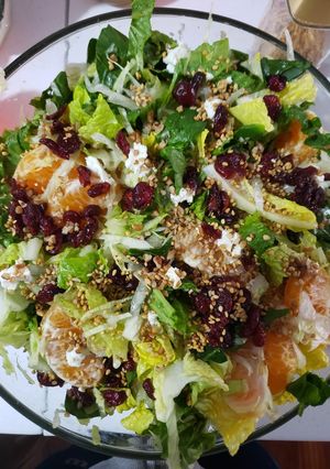 Una foto de Ensalada cítrica con queso de cabra