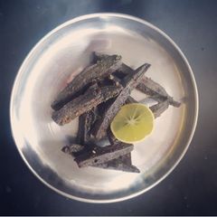 A picture of Stuffed masala bhindi.