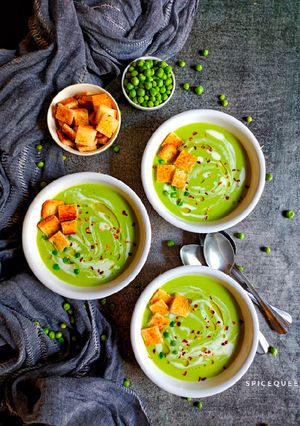 A picture of Fresh Peas Soup.