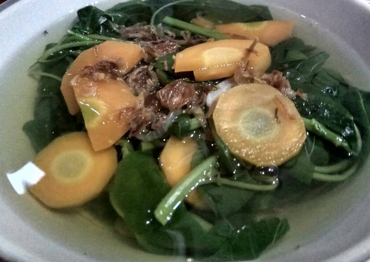 Langkah Mudah untuk Membuat Sayur bayam bening Anti Gagal